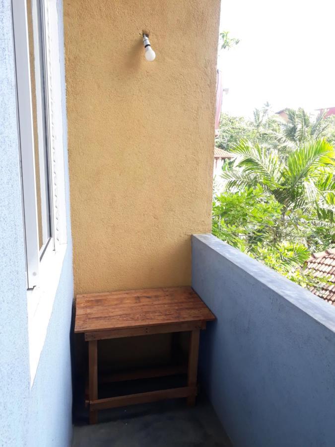Coconut Reach Hotel Mirissa Bagian luar foto