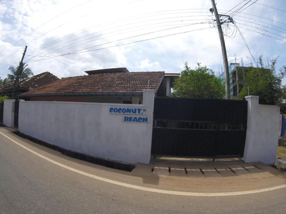 Coconut Reach Hotel Mirissa Bagian luar foto