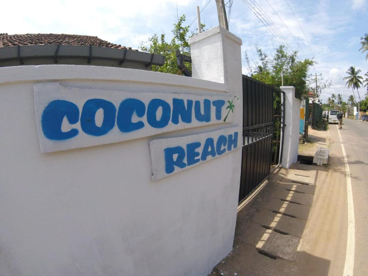 Coconut Reach Hotel Mirissa Bagian luar foto
